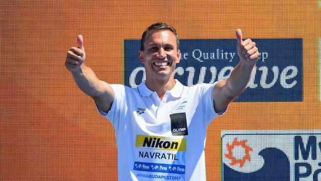 Český reprezentant Michal Navrátil získal na mistrovství světa v Budapešti stříbrnou medaili v extrémních skocích do vody. Český reprezentant Michal Navrátil získal na mistrovství světa v Budapešti stříbrnou medaili v extrémních skocích do vody.