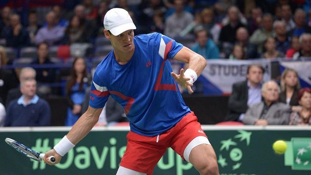 Tenista Tomáš Berdych během utkání 1. kola Davis Cupu Tenista Tomáš Berdych během utkání 1. kola Davis Cupu