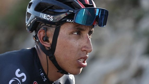 Kolumbijský cyklista Egan Bernal na trati letošní Tour de France. Kolumbijský cyklista Egan Bernal na trati letošní Tour de France.