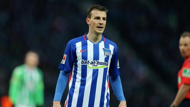 Český reprezentační záložník Vladimír Darida v dresu berlínské Herthy. Český reprezentační záložník Vladimír Darida v dresu berlínské Herthy.