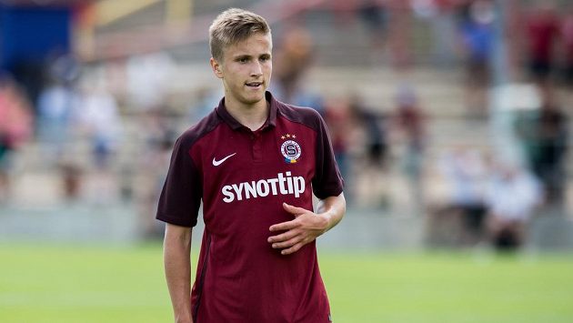 Záložník Sparty Christian Frýdek v přípravném duelu áčka s Českými Budějovicemi. Záložník Sparty Christian Frýdek v přípravném duelu áčka s Českými Budějovicemi.