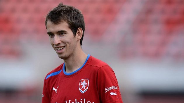 Záložník Tomáš Hořava během tréninku národního týmu. Záložník Tomáš Hořava během tréninku národního týmu.