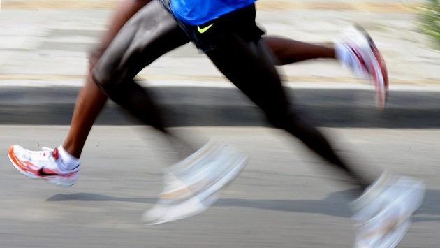 Keňští běžci na půlmaratónu v Medellínu. Keňští běžci na půlmaratónu v Medellínu.