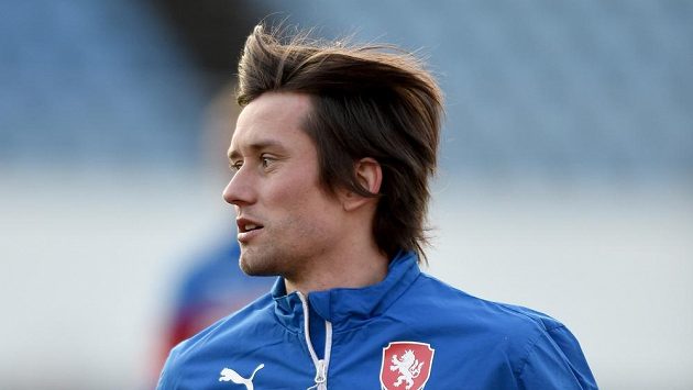 Tomáš Rosický se chystá na Lotyše, další soupeře českého týmu v kvalifikaci ME. Tomáš Rosický se chystá na Lotyše, další soupeře českého týmu v kvalifikaci ME.
