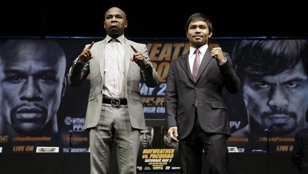 Floyd Mayweather (vlevo) a Manny Pacquiao na tiskové konferenci v Los Angeles. Floyd Mayweather (vlevo) a Manny Pacquiao na tiskové konferenci v Los Angeles.