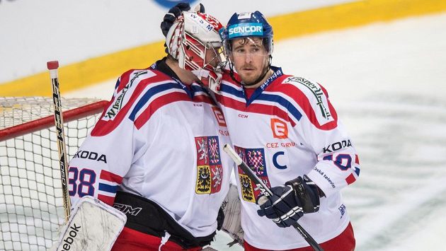 Český brankář Dominik Furch a Roman Červenka. Český brankář Dominik Furch a Roman Červenka.