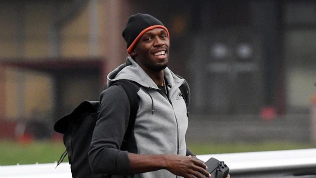 Jamajský sprinter Usain Bolt po příletu do Ostravy. Jamajský sprinter Usain Bolt po příletu do Ostravy.