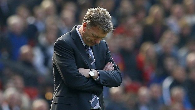 Kouč David Moyes to má v Manchesteru United hodně nahnuté. Kouč David Moyes to má v Manchesteru United hodně nahnuté.