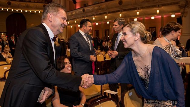 Roman Berbr a ministryně školství Kateřina Valachová během vyhlášení ankety Fotbalista roku 2015. Roman Berbr a ministryně školství Kateřina Valachová během vyhlášení ankety Fotbalista roku 2015.