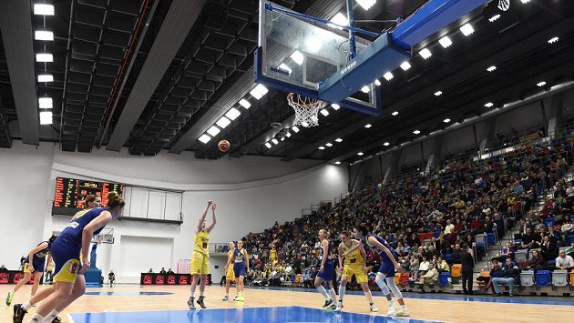 V nově zrekonstruované basketbalové hale Královka se odehrálo utkání Euroligy basketbalu žen mezi ZVVZ USK Praha - Good Angels Košice. V nově zrekonstruované basketbalové hale Královka se odehrálo utkání Euroligy basketbalu žen mezi ZVVZ USK Praha - Good Angels Košice.