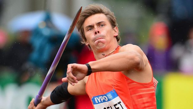 Desetibojař Adam Sebastian Helcelet na mítinku v Götzisu. Desetibojař Adam Sebastian Helcelet na mítinku v Götzisu.