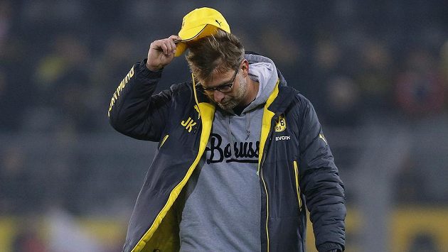 Rozmrzelý trenér Borussie Dortmund Jürgen Klopp Rozmrzelý trenér Borussie Dortmund Jürgen Klopp
