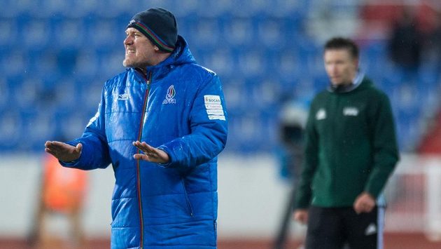 Robert Prosinečki během utkání v Ostravě. Robert Prosinečki během utkání v Ostravě.