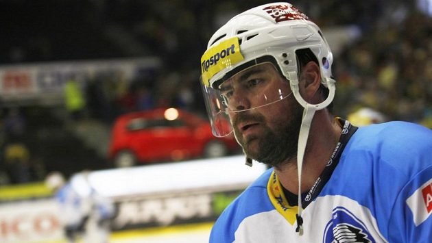 Jaroslav Špaček bude asistentem trenéra Vladimíra Růžičky u reprezentace. Jaroslav Špaček bude asistentem trenéra Vladimíra Růžičky u reprezentace.