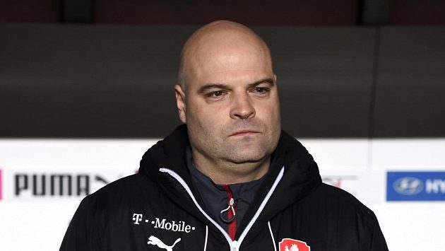 Trenér Jakub Dovalil nejspíš skončí u české reprezentace do 21 let. Trenér Jakub Dovalil nejspíš skončí u české reprezentace do 21 let.