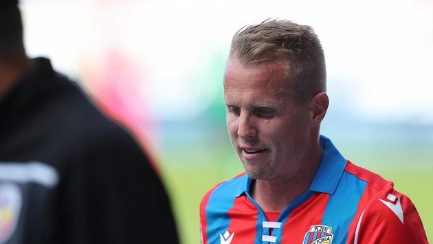 Zklamaný obránce Plzně David Limberský. Kdo se stane jeho novým trenérem? Zklamaný obránce Plzně David Limberský. Kdo se stane jeho novým trenérem?