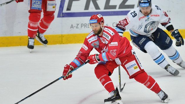 Vlevo Martin Růžička z Třince a vpravo Lukáš Krenželok z Liberce. Vlevo Martin Růžička z Třince a vpravo Lukáš Krenželok z Liberce.