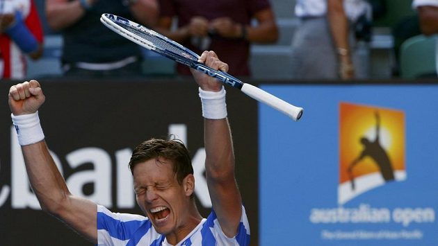 Tomáš Berdych se raduje z vítězství nad Davidem Ferrerem. Tomáš Berdych se raduje z vítězství nad Davidem Ferrerem.