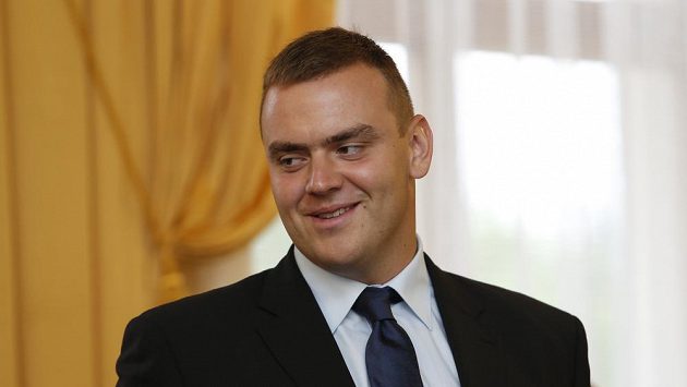 Koulař Ladislav Prášil na setkání sportovců s ministrem obrany Martinem Stropnickým. Koulař Ladislav Prášil na setkání sportovců s ministrem obrany Martinem Stropnickým.