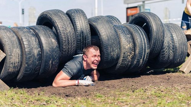 Runmageddon Warsaw: Šílenství i odvaha koukala každému účastníkovi z očí. Runmageddon Warsaw: Šílenství i odvaha koukala každému účastníkovi z očí.