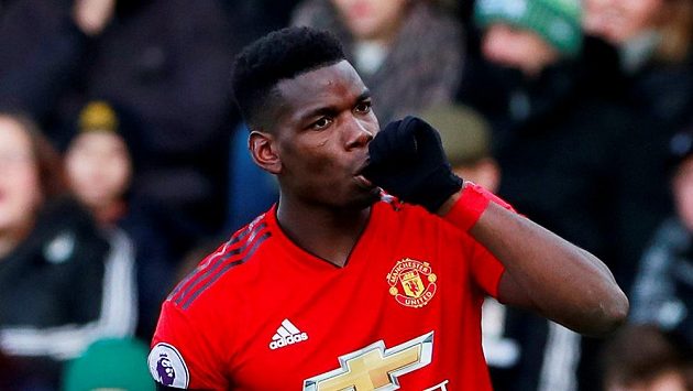 Paul Pogba z Manchesteru United se raduje z prvního ze svých dvou gólů proti Fulhamu. Paul Pogba z Manchesteru United se raduje z prvního ze svých dvou gólů proti Fulhamu.