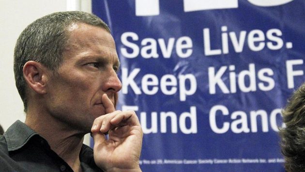 Bývala cyklistická hvězda Lance Armstrong. Bývala cyklistická hvězda Lance Armstrong.