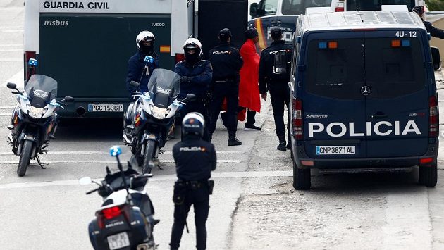 Španělská policie v akci - ilustrační foto. Španělská policie v akci - ilustrační foto.
