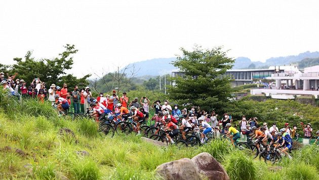 Závod žen v cross country na olympijských hrách v Tokiu. Závod žen v cross country na olympijských hrách v Tokiu.