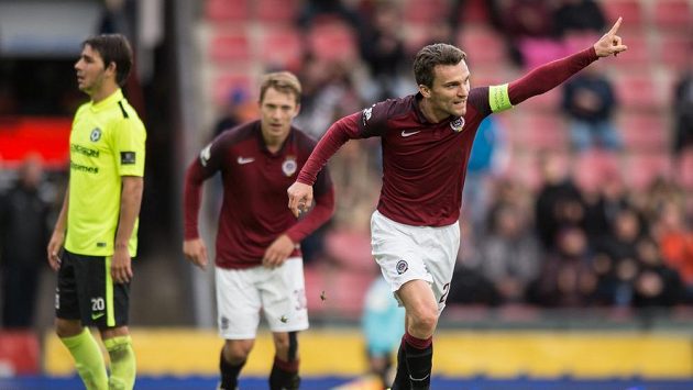 David Lafata ze Sparty oslavuje svůj druhý gól proti Příbrami. David Lafata ze Sparty oslavuje svůj druhý gól proti Příbrami.
