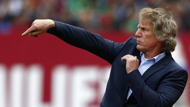 Odvolaný trenér Norimberku Gertjan Verbeek Odvolaný trenér Norimberku Gertjan Verbeek
