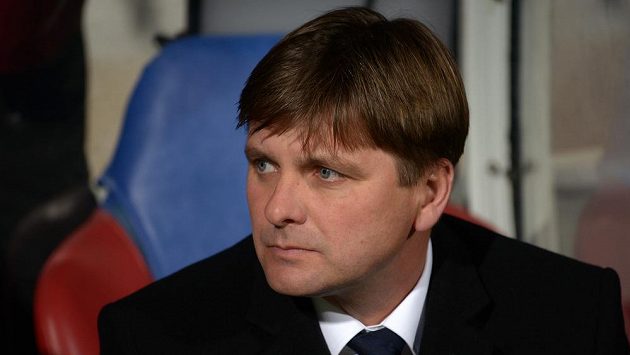 Trenér Viktorie Plzeň Dušan Uhrin Trenér Viktorie Plzeň Dušan Uhrin