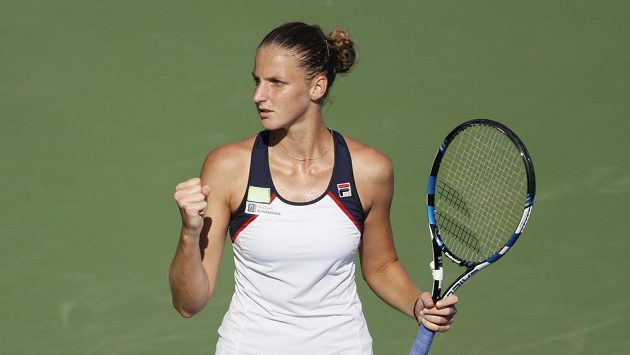Karolína Plíšková zůstává světovou jedničkou i po turnaji v Cincinnati, kde skončila v semifinále a nenavázala tak na loňský triumf. Karolína Plíšková zůstává světovou jedničkou i po turnaji v Cincinnati, kde skončila v semifinále a nenavázala tak na loňský triumf.