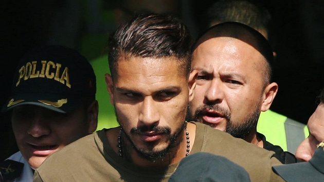 Distancovaný Peruánec Paolo Guerrero. Distancovaný Peruánec Paolo Guerrero.