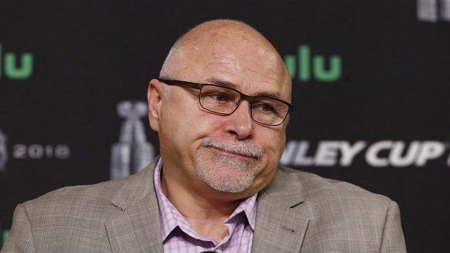 Trenér Barry Trotz ve Washingtonu skončil. Trenér Barry Trotz ve Washingtonu skončil.