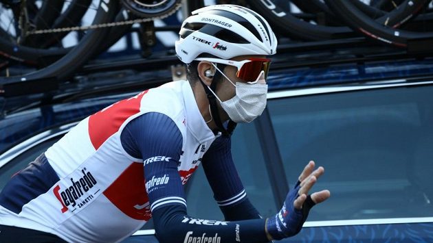 Vincenzo Nibali před startem letošního závodu Milán - Sanremo. Vincenzo Nibali před startem letošního závodu Milán - Sanremo.