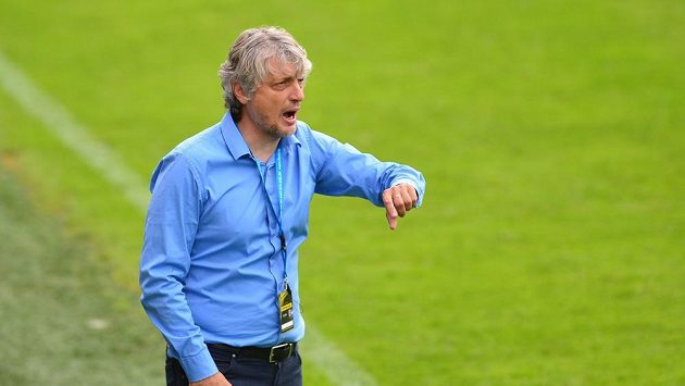 Trenér fotbalové Mladé Boleslavi Jozef Weber litoval nezvládnuté koncovky v Liberci. Trenér fotbalové Mladé Boleslavi Jozef Weber litoval nezvládnuté koncovky v Liberci.