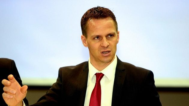 Generální sekretář českého fotbalu Rudolf Řepka. Generální sekretář českého fotbalu Rudolf Řepka.