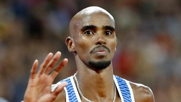 Brit Mo Farah po zisku stříbra na 5000 m během MS v Londýně. Brit Mo Farah po zisku stříbra na 5000 m během MS v Londýně.