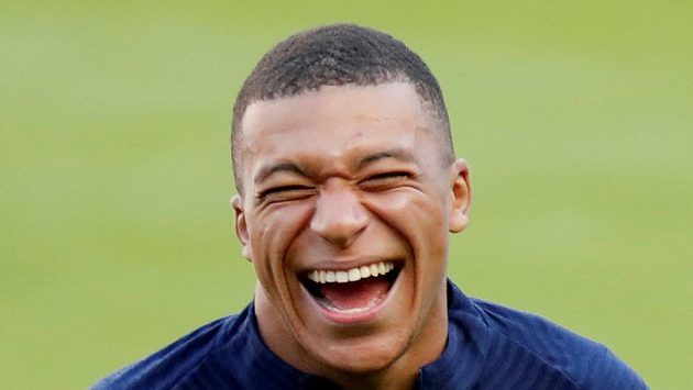 Kylian Mbappé má koronavirus. Kylian Mbappé má koronavirus.