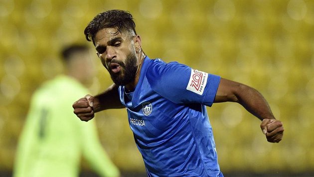 Júsuf Hilál z Liberce se raduje z gólu proti FK Riteriai. Trefil se i proti FCSB. Júsuf Hilál z Liberce se raduje z gólu proti FK Riteriai. Trefil se i proti FCSB.