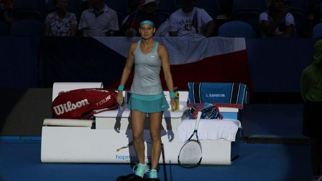 Česká tenistka Lucie Šafářová podlehla na Hopmanově poháru po obrovské bitvě Sereně Williamsové. Česká tenistka Lucie Šafářová podlehla na Hopmanově poháru po obrovské bitvě Sereně Williamsové.