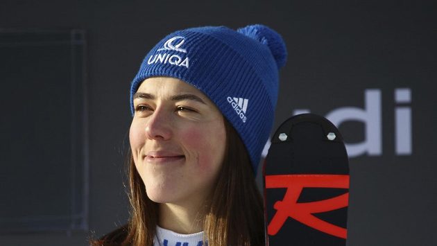 Petra Vlhová vyhrála ve Svatém Mořici paralelní slalom Petra Vlhová vyhrála ve Svatém Mořici paralelní slalom