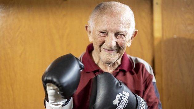 Bývalý slovenský boxer Ján Zachara na snímku pořízeném 11. června 2021 v boxerském klubu v Dubnici nad Váhom. Bývalý slovenský boxer Ján Zachara na snímku pořízeném 11. června 2021 v boxerském klubu v Dubnici nad Váhom.