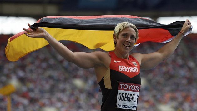 Němka Christina Obergföllová se raduje, v Moskvě vybojovala titul mistryně světa. Němka Christina Obergföllová se raduje, v Moskvě vybojovala titul mistryně světa.