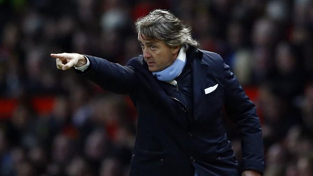 Trenér Roberto Mancini na lavičce City skončil. Trenér Roberto Mancini na lavičce City skončil.