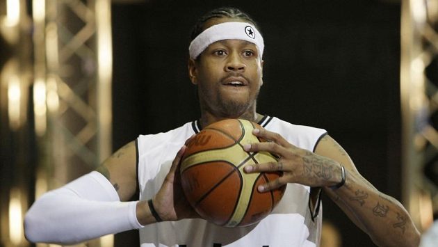Basketbalová hvězda Allen Iverson. Basketbalová hvězda Allen Iverson.