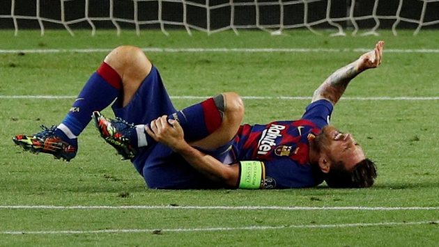Messi skončil v bolestech na trávníku Messi skončil v bolestech na trávníku