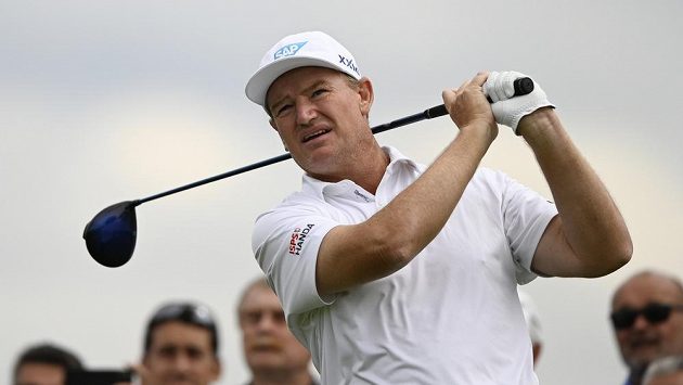 Ernie Els z Jihoafrické republiky při Czech Masters série European Tour ve Vysokém Újezdě na Berounsku. Ernie Els z Jihoafrické republiky při Czech Masters série European Tour ve Vysokém Újezdě na Berounsku.