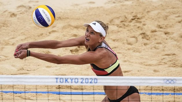 Němka Margareta Kozuchová se svou parťačkou Laurou Ludwigovou vypadly ve čtvrtfinále olympijského turnaje. Němka Margareta Kozuchová se svou parťačkou Laurou Ludwigovou vypadly ve čtvrtfinále olympijského turnaje.