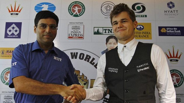 Šachisté Ind Višvánáthán Ánand (vlevo) a Nor Magnus Carlsen před vzájemným duelem o titul mistra světa. Šachisté Ind Višvánáthán Ánand (vlevo) a Nor Magnus Carlsen před vzájemným duelem o titul mistra světa.